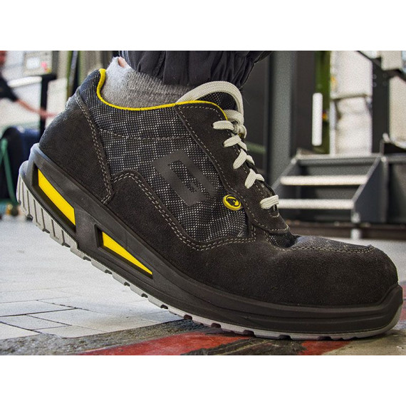 Low Security Shoe with Leopard S1P Giasco holes