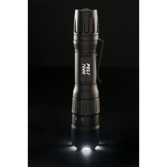 Farol tático recarregável LED (USB) 7600