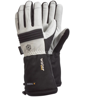 Extra long winter glove with Aquathan Tegera 595