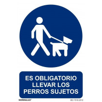 Le signal est obligatoire pour porter le sujet des chiens avec des encres UV