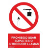 Sinal de Proibido usar maçaricos ou introduzir chamas, com tintas UV SEKURECO.