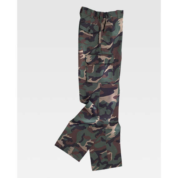 Trousers with reinforcements and camouflage pattern