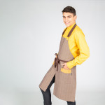 Delantal con peto chocolate albero 82X72 cm UNIFORMES GARY'S