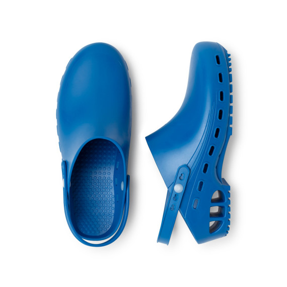 Anti-static and anti-slip operating room clogs with ISO 20347 Ivar certification