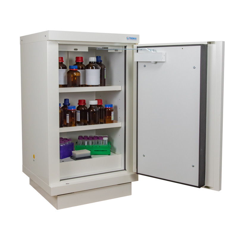 105 minute cabinet with 2 shelves, 1 bucket and ECOSAFE automatic locking door