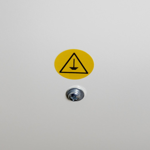 Feuerfester Sicherheits-Schrank für 90 Minuten, 1 Tür für Lithium-Ionen-Batterien, zum Ausstatten.