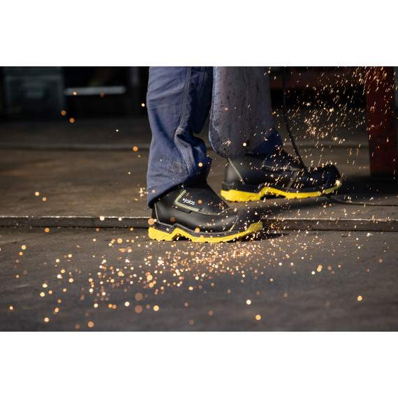 Bota de corte médio com sistema BOA Fit oculto 1228W