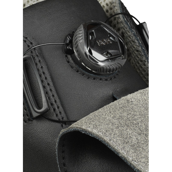 Chaussures noires à coupe moyenne CLEAN 1420