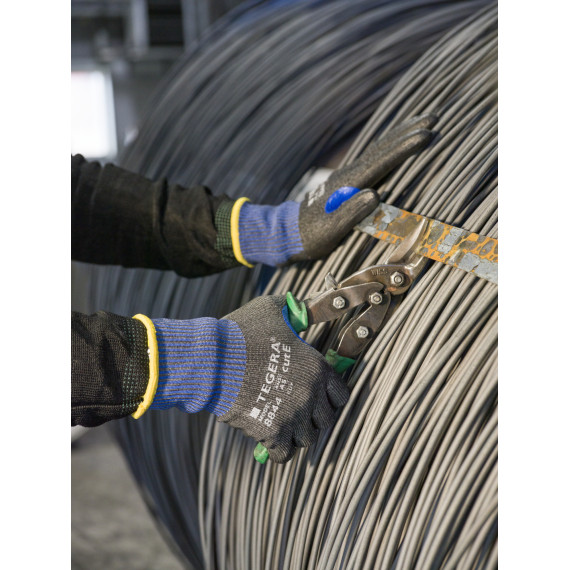 Cut protection gloves level E and PU coating TEGERA 8844