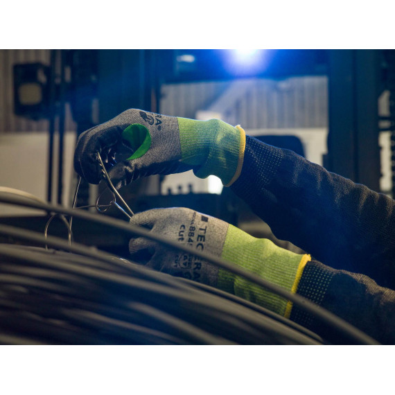Gants de protection contre les coupures niveau F avec doigts renforcés TEGERA 8845