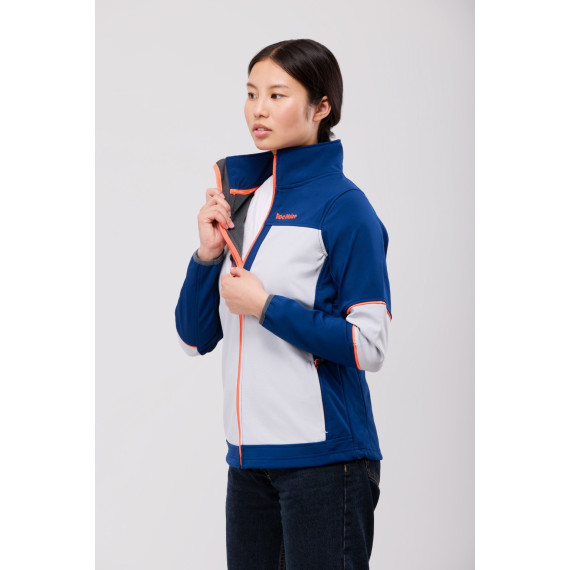 Softshell de mujer combinada tricolor. Cuello alto con cinta personalizada cubrecosturas en el interior RN1010001