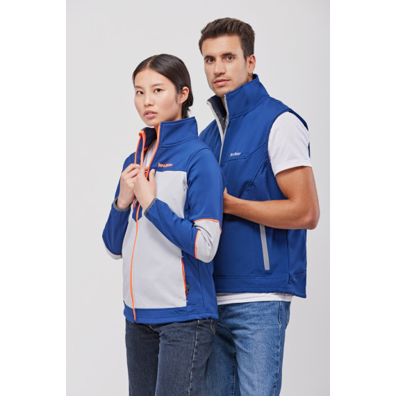Plain vest. High collar with personalized tape covering seams on the inside RN2020002.