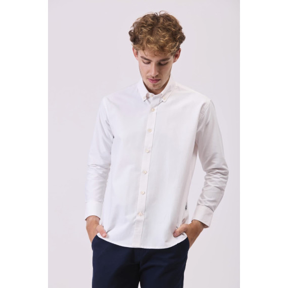 Shirt in Oxford fabric with a classic collar and central button closure B8410