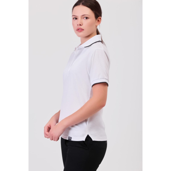 Short sleeve pole in waffle fabric. Classic neck with three-button tape S6540
