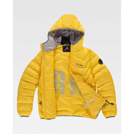 Padded jacket RËIF with a stitching pattern that enhances the image of the brand's characteristic yoke. 12103101