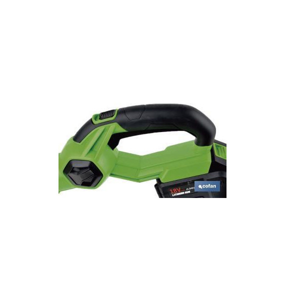 Battery-powered long-reach electric hedge trimmer COFAN 50003306